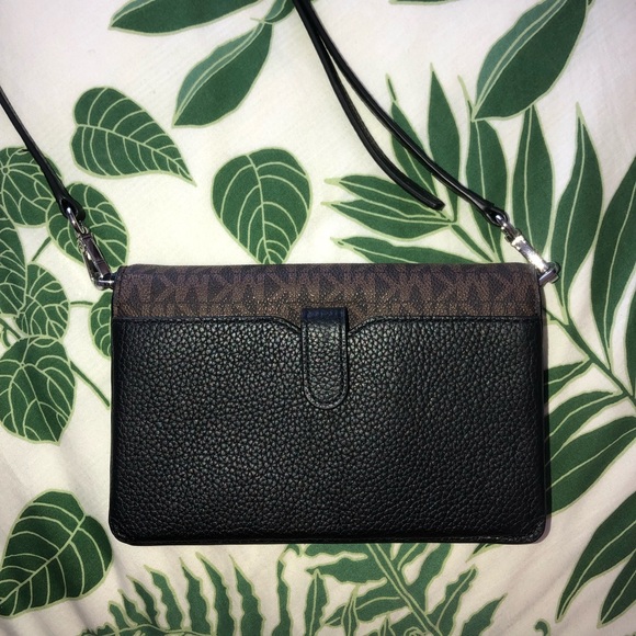 NEW Michael Kors Crossbody - Picture 2 of 11